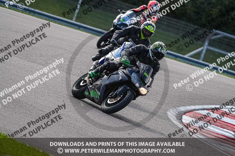 donington no limits trackday;donington park photographs;donington trackday photographs;no limits trackdays;peter wileman photography;trackday digital images;trackday photos